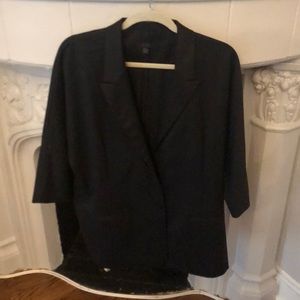 Loose fitting lightweight blazer